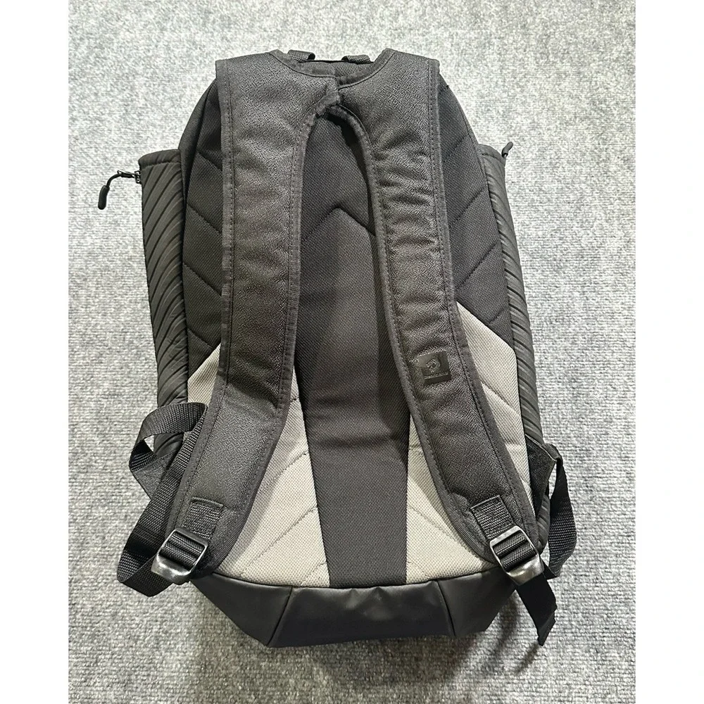 Demarini Voodoo OG Backpack 2 Bats Black EUC